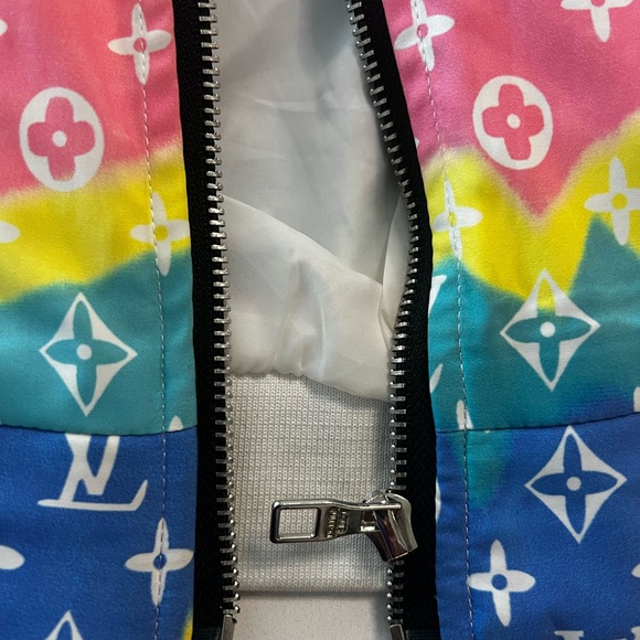 Unique and exclusive LV wind breaker jacket - Picture 2 of 5
